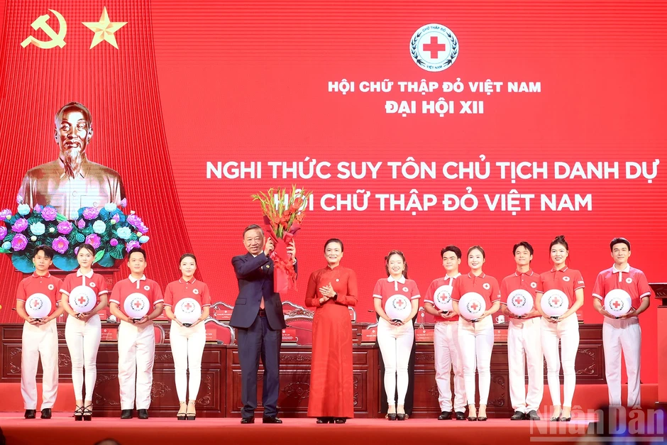 [Ảnh] Khai mạc trọng thể Đại hội đại biểu toàn quốc Hội Chữ thập Đỏ Việt Nam lần thứ XII