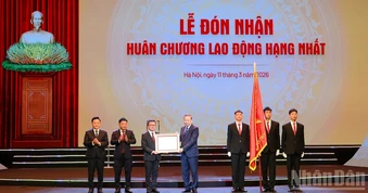 [Ảnh] Lễ kỷ niệm 75 năm Ngày Báo Nhân Dân ra số đầu