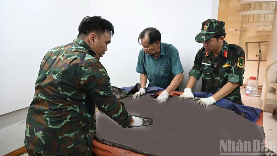[Ảnh] Phát hiện hài cốt tập thể liệt sĩ lần thứ hai tại Công viên Lê Thị Riêng