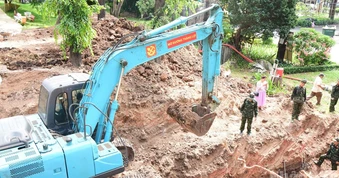 [Ảnh] Phát hiện hài cốt tập thể liệt sĩ lần thứ hai tại Công viên Lê Thị Riêng