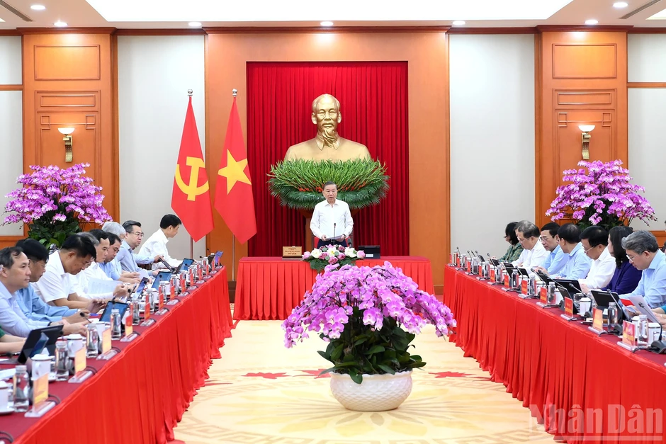 [Ảnh] Phiên họp thứ nhất Ban Chỉ đạo Trung ương về tổng kết thực tiễn và nghiên cứu sửa đổi, bổ sung Điều lệ Đảng