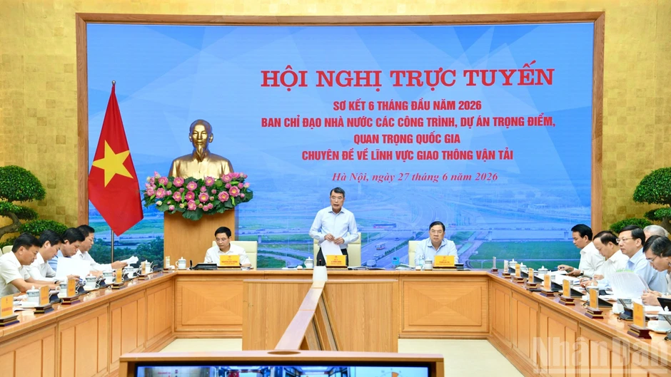 [Ảnh] Thủ tướng Lê Minh Hưng chủ trì hội nghị trực tuyến chuyên đề về các dự án, công trình giao thông trọng điểm