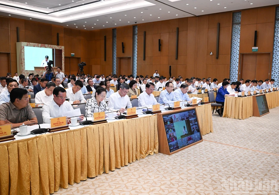 [Ảnh] Thủ tướng Lê Minh Hưng chủ trì Phiên họp Ban Chỉ đạo 57 chuyên đề về phát triển kinh tế-xã hội