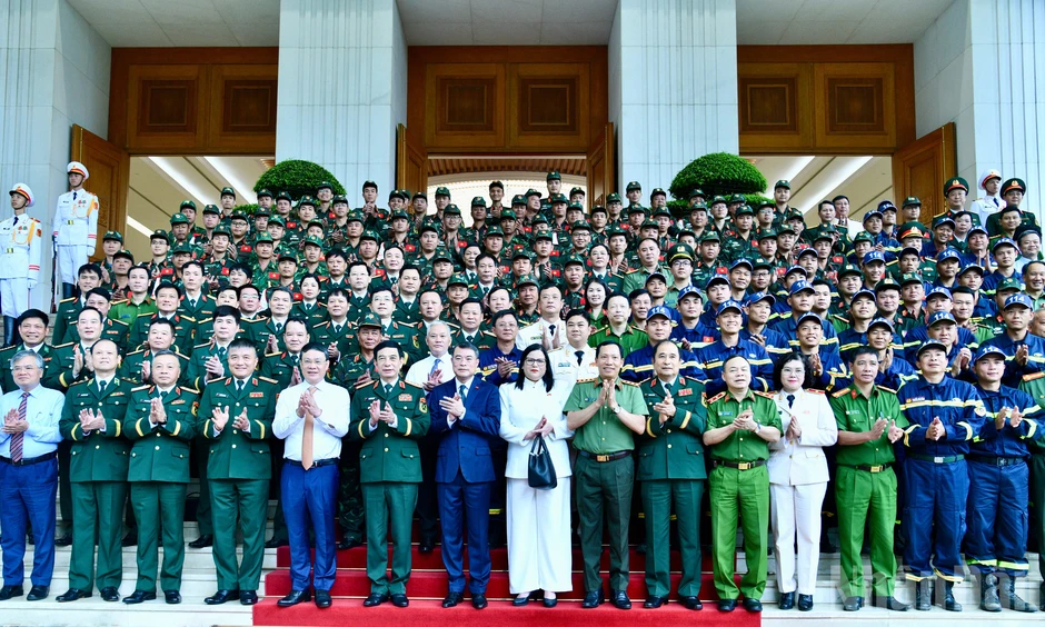 [Ảnh] Thủ tướng Lê Minh Hưng dự Lễ tuyên dương Đoàn cứu hộ, cứu nạn Việt Nam hỗ trợ Venezuela khắc phục hậu quả động đất