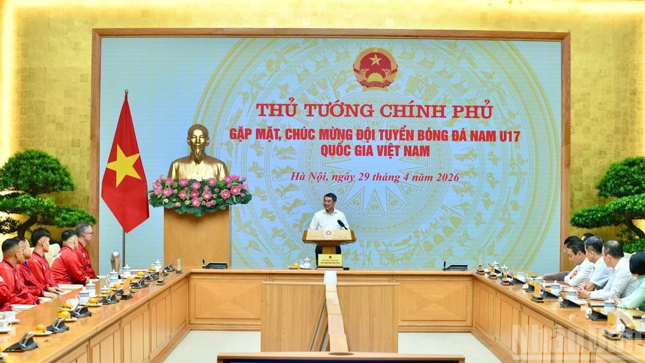 [Ảnh] Thủ tướng Lê Minh Hưng gặp mặt, chúc mừng đội tuyển bóng đá nam U17 quốc gia Việt Nam