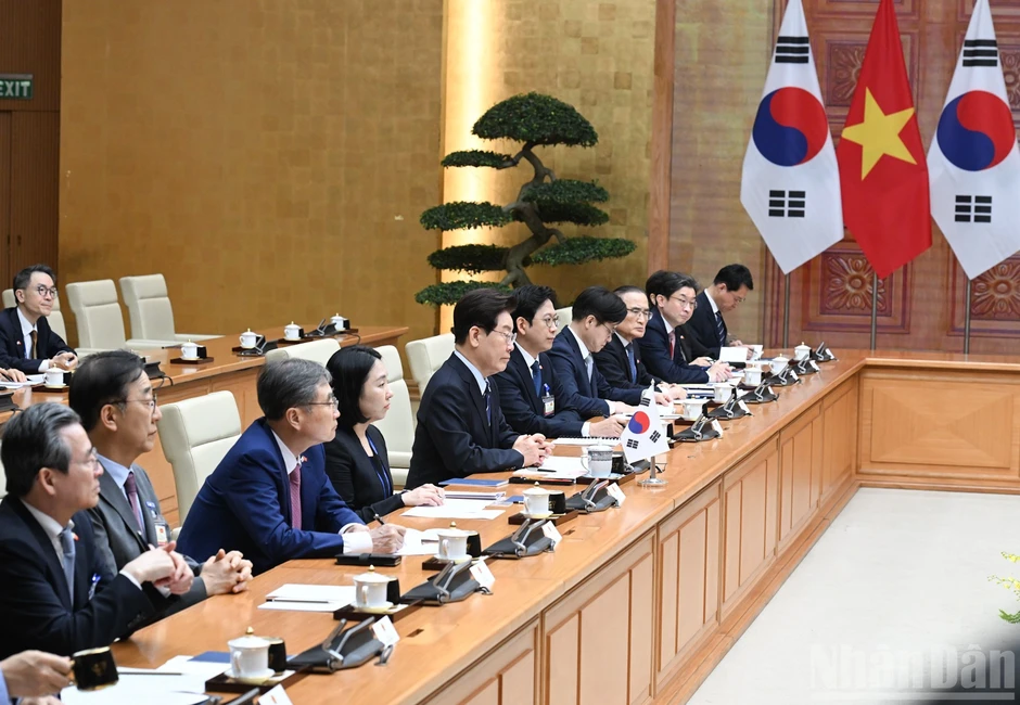 [Ảnh] Thủ tướng Lê Minh Hưng hội kiến Tổng thống Hàn Quốc Lee Jae Myung