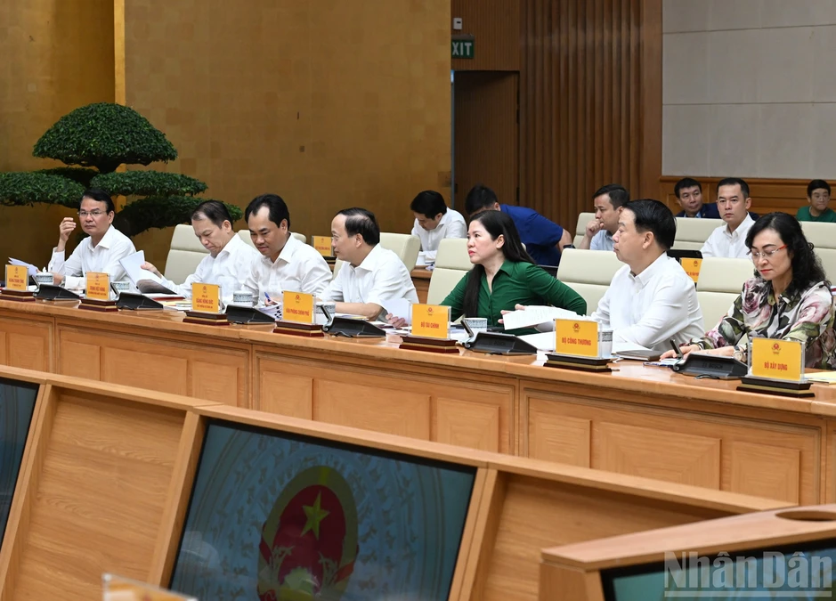 [Ảnh] Thủ tướng Lê Minh Hưng làm việc với Ngân hàng Nhà nước Việt Nam và các hệ thống tín dụng