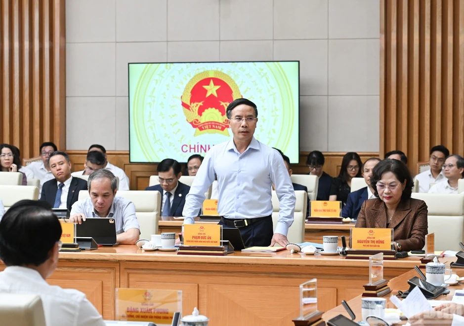[Ảnh] Thủ tướng Lê Minh Hưng làm việc với Ngân hàng Nhà nước Việt Nam và các hệ thống tín dụng