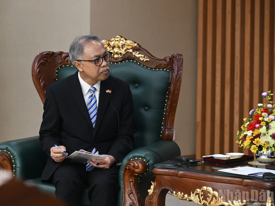 [Ảnh] Thủ tướng Phạm Minh Chính tiếp Đại sứ Indonesia Adam Mulawarman Tugio