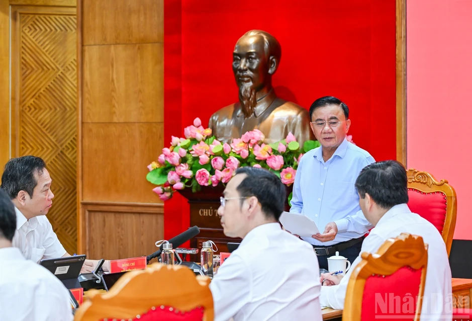 [Ảnh] Thường trực Ban Bí thư Trần Cẩm Tú chủ trì Hội nghị Ban Thường vụ Đảng ủy các cơ quan Đảng Trung ương