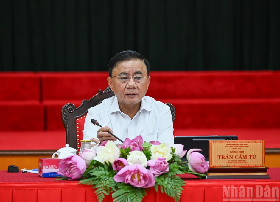 [Ảnh] Thường trực Ban Bí thư Trần Cẩm Tú chủ trì Hội nghị giao ban với các Tỉnh ủy, Thành ủy, Đảng ủy, các ban Đảng