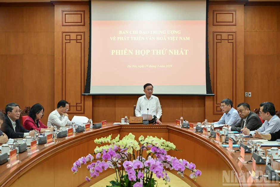 [Ảnh] Thường trực Ban Bí thư Trần Cẩm Tú chủ trì phiên họp thứ nhất Ban Chỉ đạo Trung ương về phát triển văn hóa Việt Nam