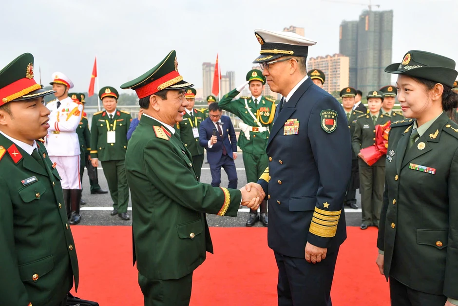 [Ảnh] Thượng tướng Đổng Quân, Bộ trưởng Quốc phòng Trung Quốc chủ trì Lễ đón Đại tướng Phan Văn Giang và Đoàn đại biểu Việt Nam sang Trung Quốc dự giao lưu