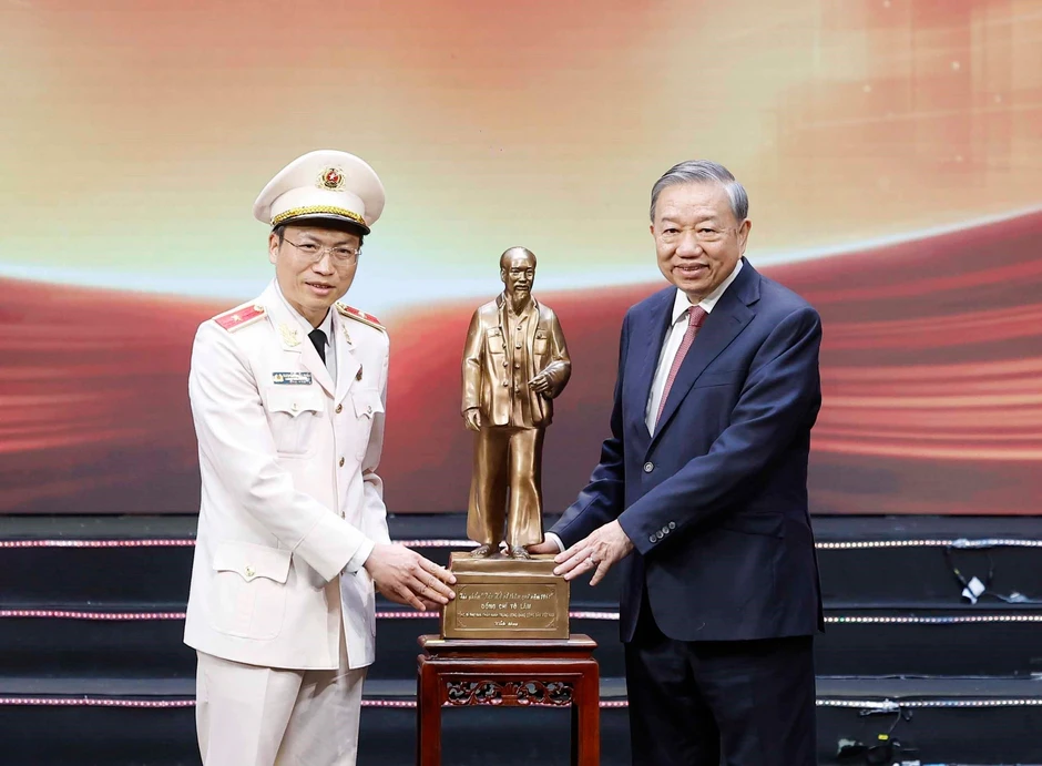 [Ảnh] Tổng Bí thư, Chủ tịch nước dự Lễ kỷ niệm 80 năm Ngày truyền thống lực lượng Tham mưu Công an Nhân dân