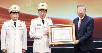 [Ảnh] Tổng Bí thư, Chủ tịch nước dự Lễ kỷ niệm 80 năm Ngày truyền thống lực lượng Tham mưu Công an Nhân dân