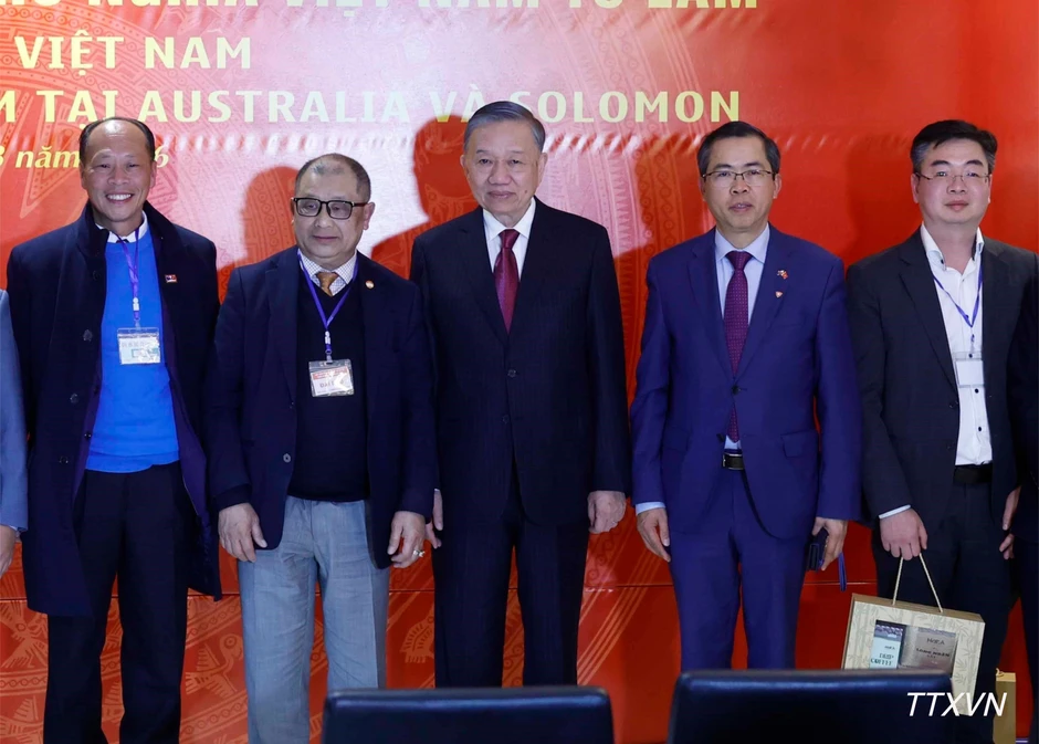 [Ảnh] Tổng Bí thư, Chủ tịch nước gặp gỡ cộng đồng người Việt Nam tại Australia và Solomon