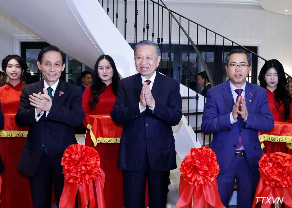 [Ảnh] Tổng Bí thư, Chủ tịch nước gặp gỡ cộng đồng người Việt Nam tại Australia và Solomon