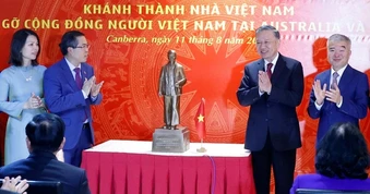 [Ảnh] Tổng Bí thư, Chủ tịch nước gặp gỡ cộng đồng người Việt Nam tại Australia và Solomon