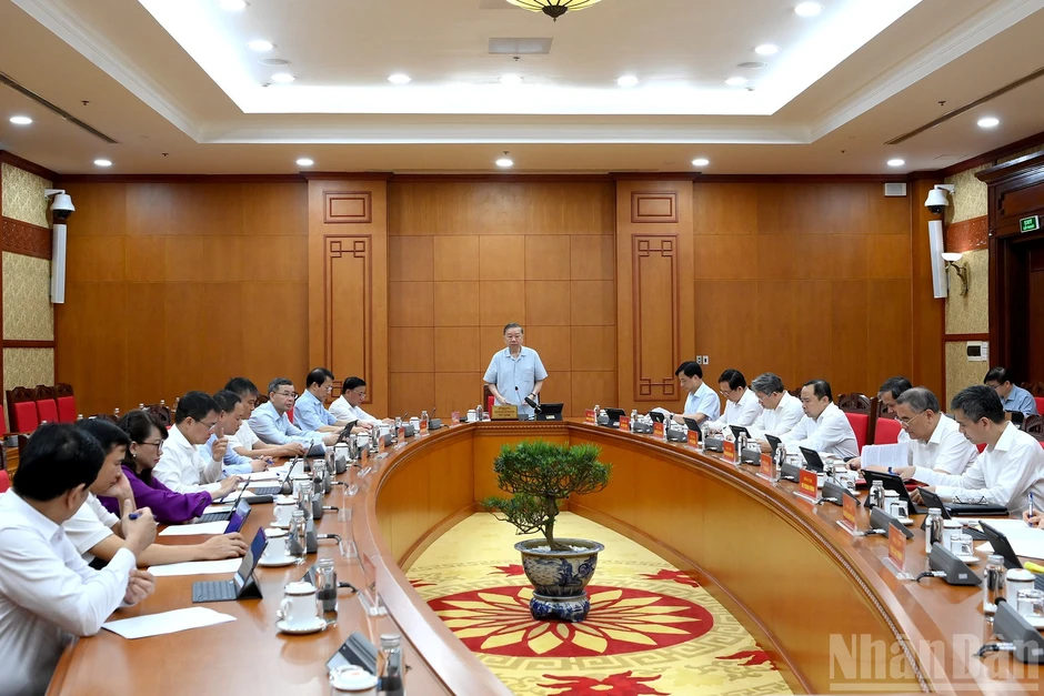[Ảnh] Tổng Bí thư, Chủ tịch nước Tô Lâm chủ trì cuộc họp của Thường trực Ban Chỉ đạo Trung ương về phát triển khoa học công nghệ, đổi mới sáng tạo và chuyển đổi số