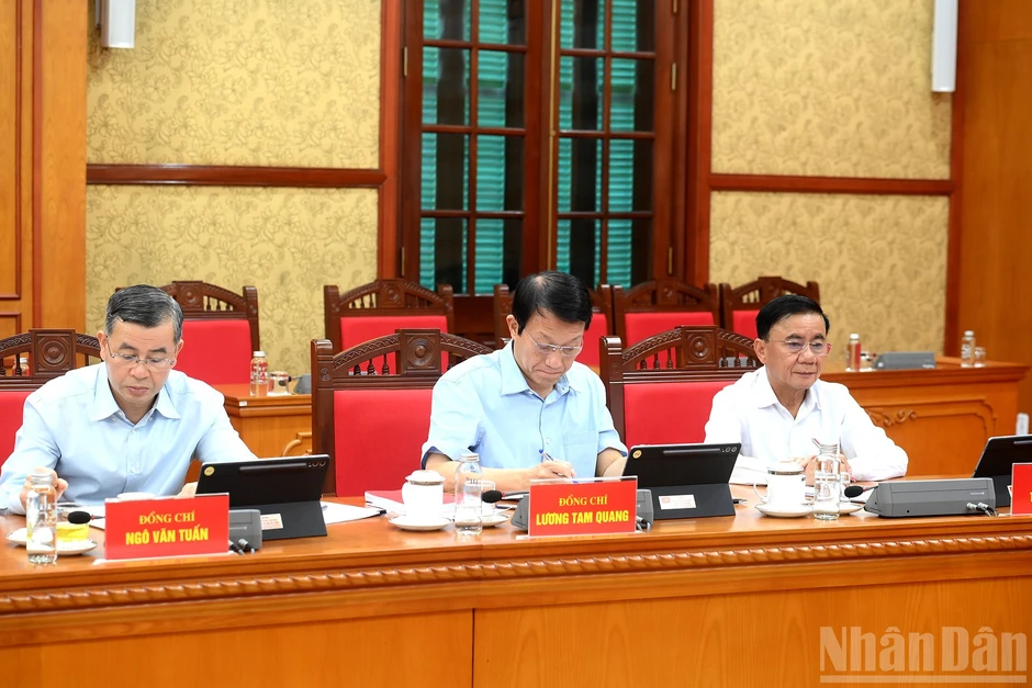 [Ảnh] Tổng Bí thư, Chủ tịch nước Tô Lâm chủ trì cuộc họp của Thường trực Ban Chỉ đạo Trung ương về phát triển khoa học công nghệ, đổi mới sáng tạo và chuyển đổi số