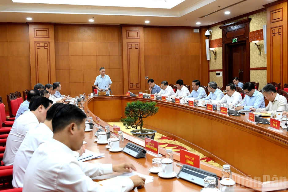 [Ảnh] Tổng Bí thư, Chủ tịch nước Tô Lâm chủ trì cuộc làm việc với Ban Chính sách, chiến lược Trung ương về phát triển công nghiệp vật liệu