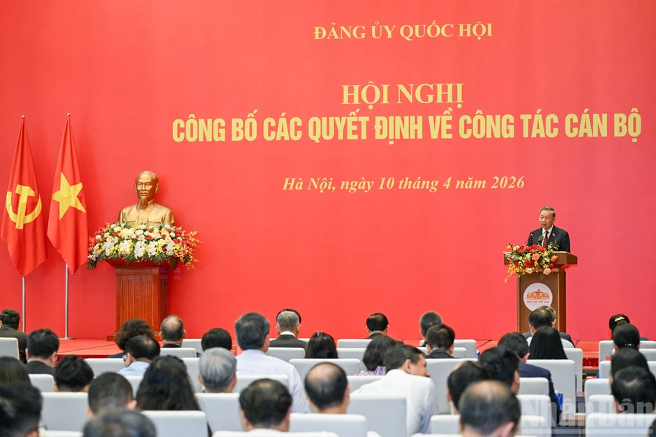[Ảnh] Tổng Bí thư, Chủ tịch nước Tô Lâm chủ trì Hội nghị công bố các quyết định của Bộ Chính trị về công tác cán bộ