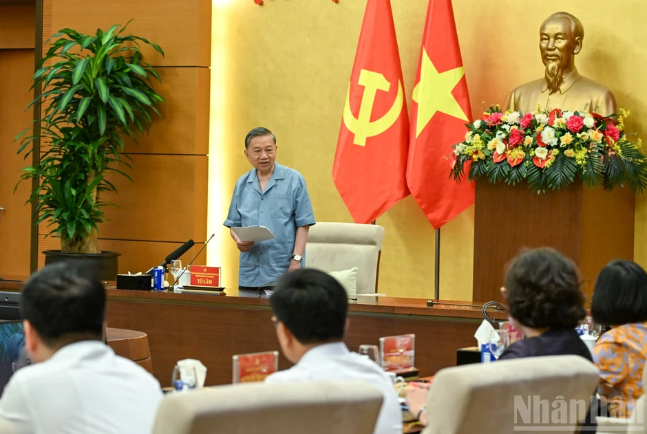 [Ảnh] Tổng Bí thư, Chủ tịch nước Tô Lâm chủ trì Hội nghị thông qua dự thảo Báo cáo kết quả kiểm tra đợt 2 đối với Ban Thường vụ Đảng ủy Quốc hội