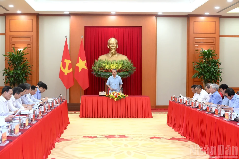 [Ảnh] Tổng Bí thư, Chủ tịch nước Tô Lâm chủ trì làm việc về Đề án đổi mới mô hình phát triển đất nước
