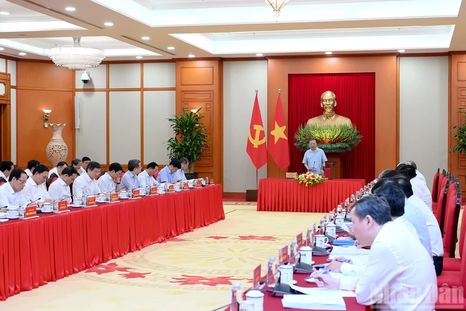 [Ảnh] Tổng Bí thư, Chủ tịch nước Tô Lâm chủ trì làm việc về Đề án đổi mới mô hình phát triển đất nước