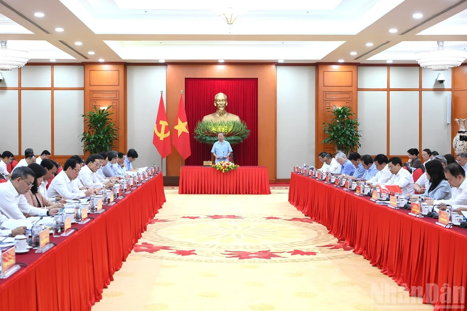 [Ảnh] Tổng Bí thư, Chủ tịch nước Tô Lâm chủ trì làm việc về Đề án đổi mới mô hình phát triển đất nước