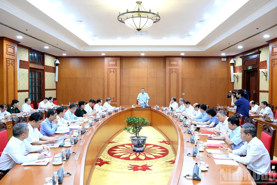 [Ảnh] Tổng Bí thư, Chủ tịch nước Tô Lâm chủ trì làm việc về giải quyết các vụ án dân sự, hành chính