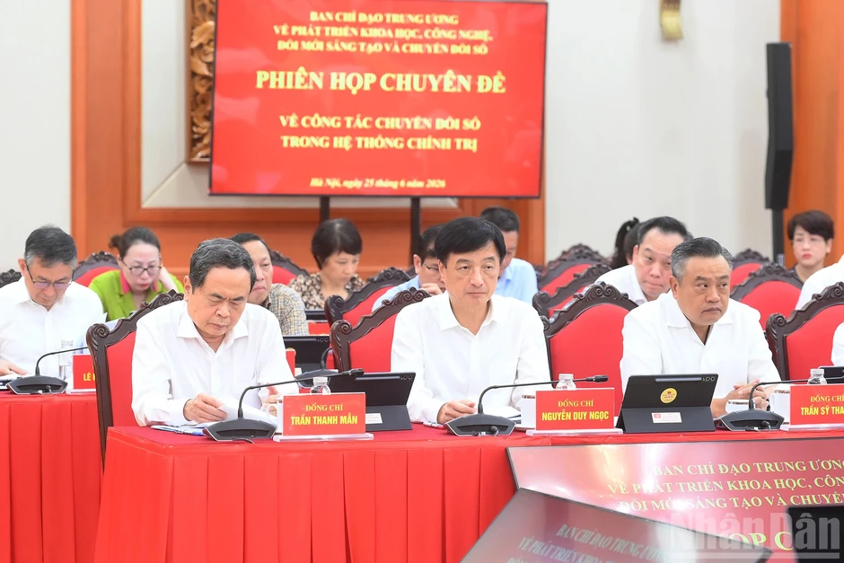 [Ảnh] Tổng Bí thư, Chủ tịch nước Tô Lâm chủ trì phiên họp chuyên đề về công tác chuyển đổi số trong hệ thống chính trị
