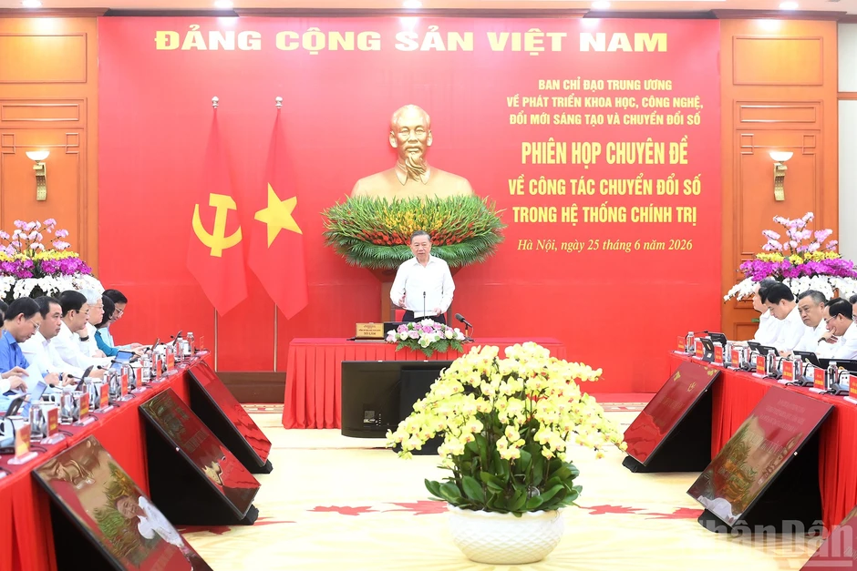 [Ảnh] Tổng Bí thư, Chủ tịch nước Tô Lâm chủ trì phiên họp chuyên đề về công tác chuyển đổi số trong hệ thống chính trị