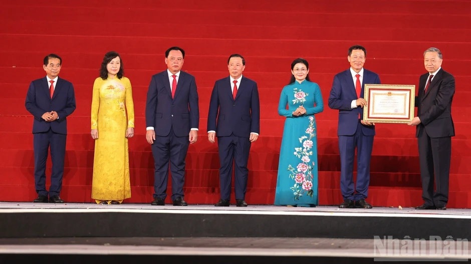 [Ảnh] Tổng Bí thư, Chủ tịch nước Tô Lâm dự Lễ công bố Nghị quyết của Quốc hội thành lập thành phố Đồng Nai