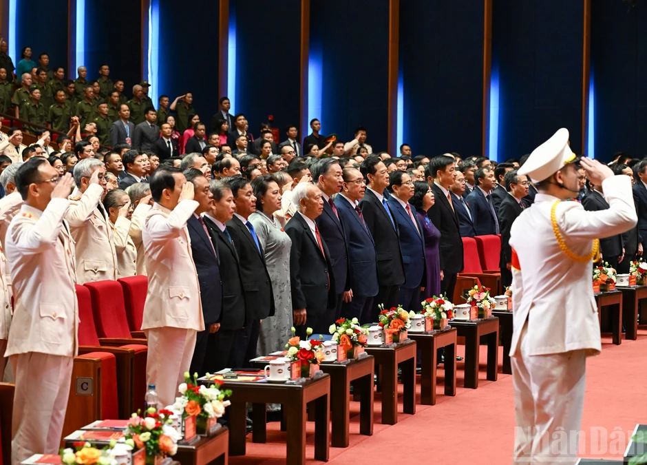 [Ảnh] Tổng Bí thư, Chủ tịch nước Tô Lâm dự Lễ kỷ niệm 80 năm Ngày truyền thống lực lượng An ninh nhân dân