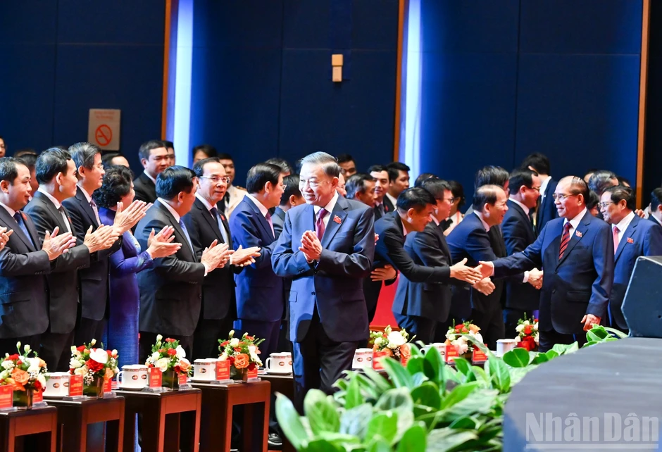 [Ảnh] Tổng Bí thư, Chủ tịch nước Tô Lâm dự Lễ kỷ niệm 80 năm Ngày truyền thống lực lượng An ninh nhân dân