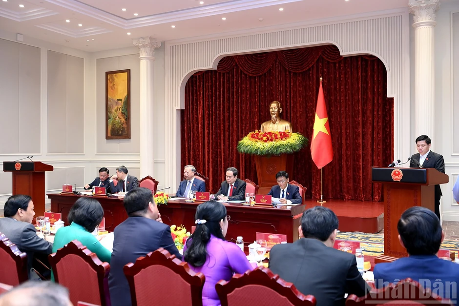 [Ảnh] Tổng Bí thư, Chủ tịch nước Tô Lâm gặp mặt đại biểu Quốc hội là người dân tộc thiểu số