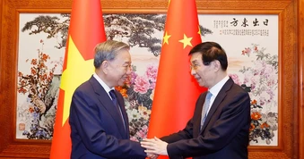[Ảnh] Tổng Bí thư, Chủ tịch nước Tô Lâm hội kiến Chủ tịch Chính hiệp toàn quốc Trung Quốc
