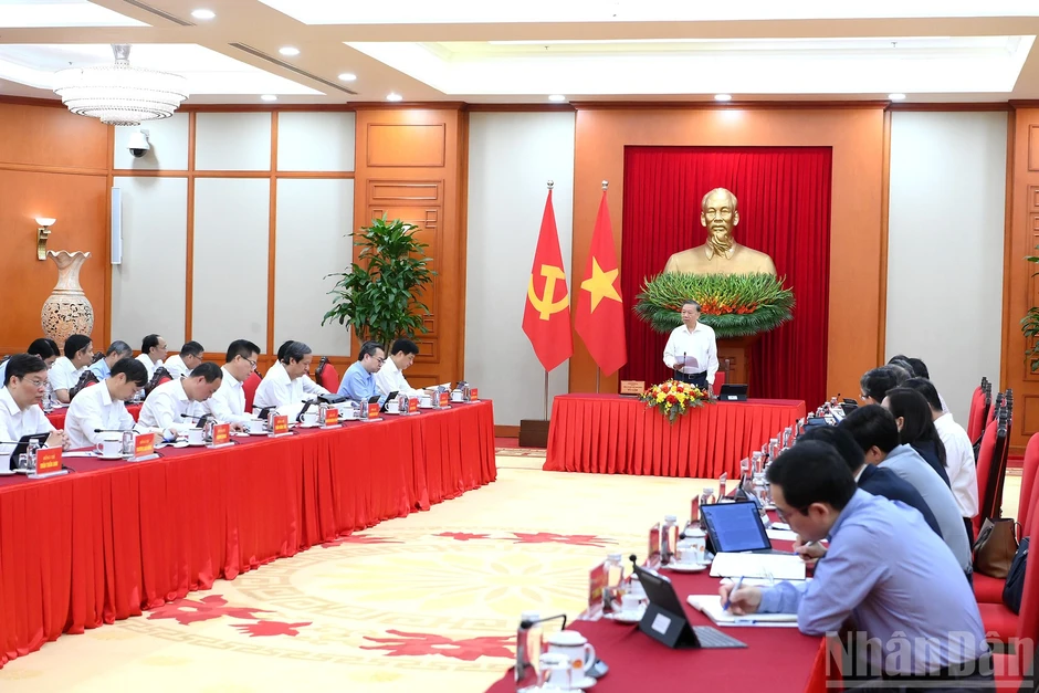 [Ảnh] Tổng Bí thư, Chủ tịch nước Tô Lâm làm việc với Ban Chính sách, chiến lược Trung ương
