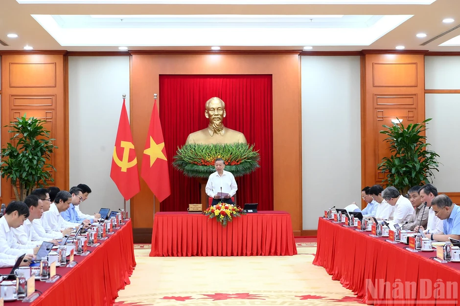 [Ảnh] Tổng Bí thư, Chủ tịch nước Tô Lâm làm việc với Ban Chính sách, chiến lược Trung ương