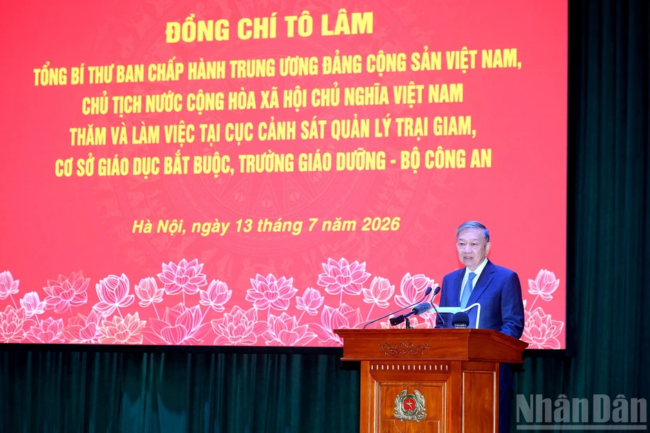 [Ảnh] Tổng Bí thư, Chủ tịch nước Tô Lâm làm việc với Cục Cảnh sát quản lý trại giam, cơ sở giáo dục bắt buộc, trường giáo dưỡng (Bộ Công an)