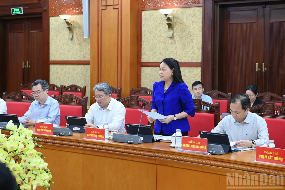 [Ảnh] Tổng Bí thư, Chủ tịch nước Tô Lâm làm việc với Thường trực Ban Chỉ đạo Tổng kết 100 năm Đảng lãnh đạo cách mạng Việt Nam