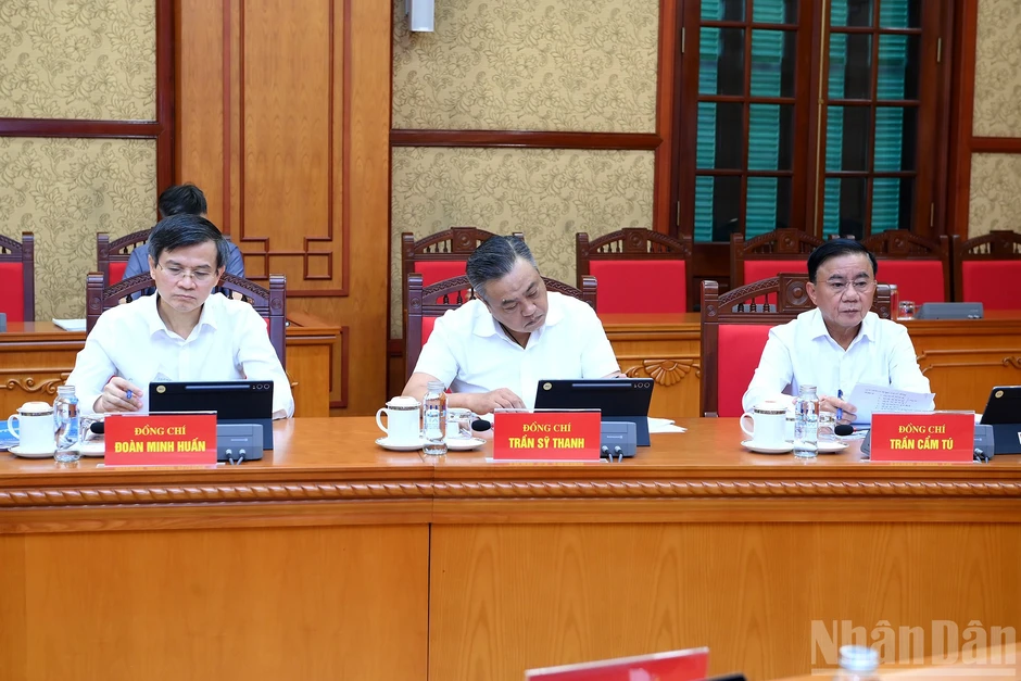 [Ảnh] Tổng Bí thư, Chủ tịch nước Tô Lâm làm việc với Thường trực Ban Chỉ đạo Tổng kết 100 năm Đảng lãnh đạo cách mạng Việt Nam