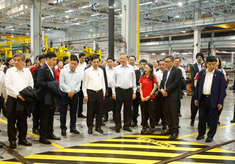 [Ảnh] Tổng Bí thư, Chủ tịch nước Tô Lâm thăm Trung tâm Thử nghiệm Đường sắt Singapore
