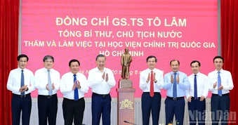 [Ảnh] Tổng Bí thư, Chủ tịch nước Tô Lâm thăm và làm việc tại Học viện Chính trị quốc gia Hồ Chí Minh