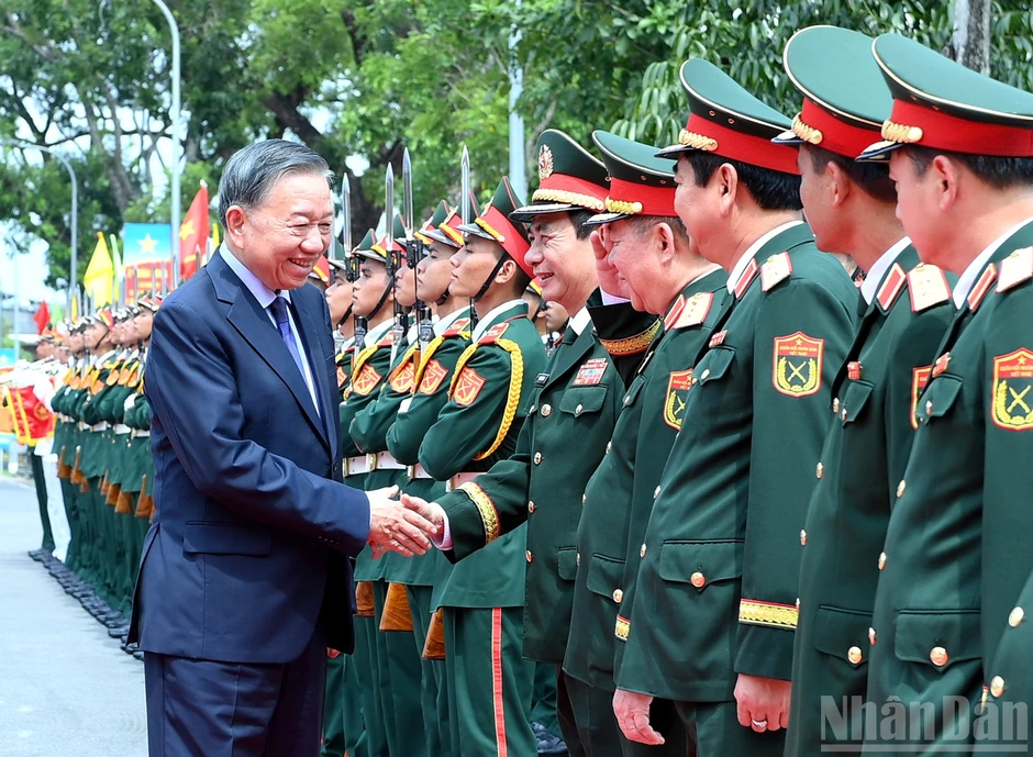 [Ảnh] Tổng Bí thư, Chủ tịch nước Tô Lâm thăm và làm việc với Sư đoàn 308, Quân đoàn 12