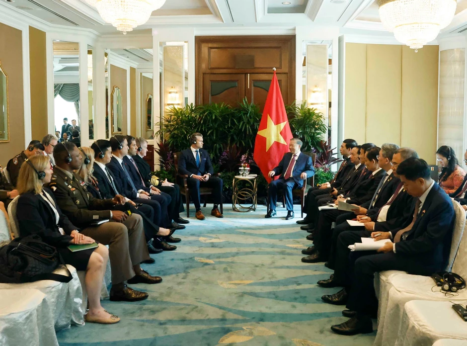 [Ảnh] Tổng Bí thư, Chủ tịch nước Tô Lâm tiếp Bộ trưởng Chiến tranh Hoa Kỳ