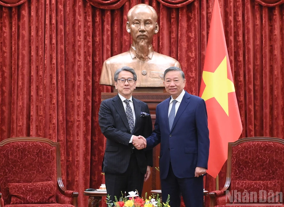 [Ảnh] Tổng Bí thư, Chủ tịch nước Tô Lâm tiếp Chủ tịch Hội đồng quản trị Ngân hàng Hợp tác quốc tế Nhật Bản