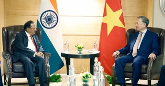 [Ảnh] Tổng Bí thư, Chủ tịch nước Tô Lâm tiếp Cố vấn An ninh quốc gia Ấn Độ