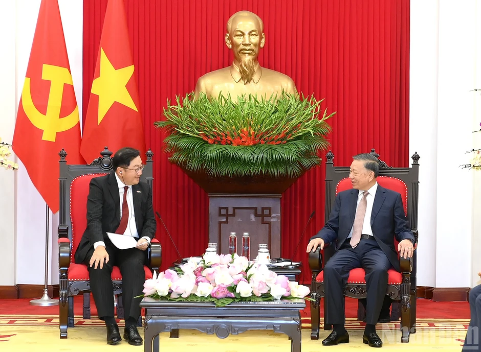 [Ảnh] Tổng Bí thư, Chủ tịch nước Tô Lâm tiếp Đại sứ Malaysia Dato’ Tan Yang Thai